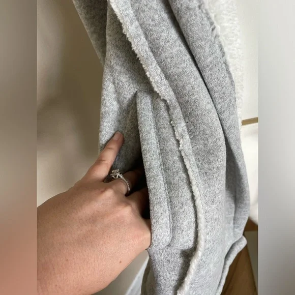 Ann Taylor LOFT Sherpa Lined Fly Away Open Front Jacket Cardigan Gray Medium - Picture 3 of 8